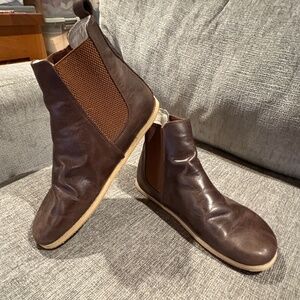 EUC Hand-made Brown Leather Barefoot-Style Chelsea Boots, Sz 40 (8.5/9 W US)